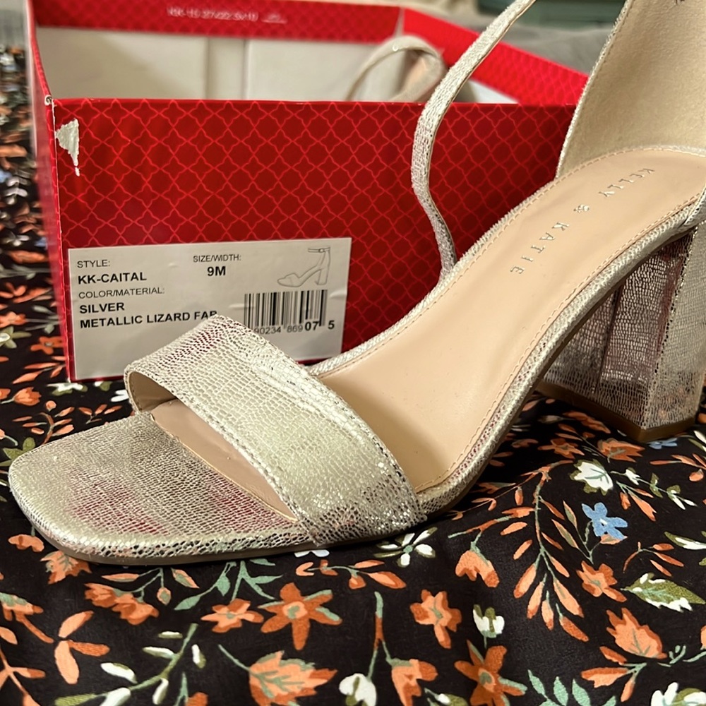 Metallic silver women’s 9M block heel